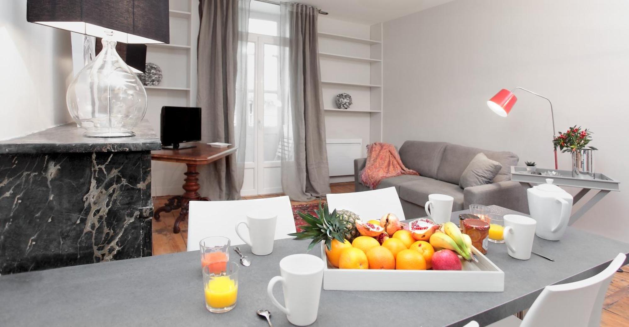 Suites De La Tour Perigueux Centre מראה חיצוני תמונה