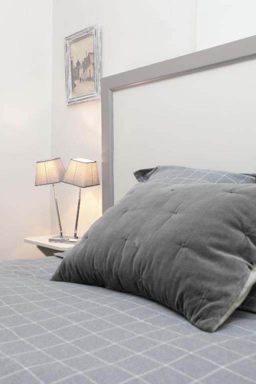 Suites De La Tour Perigueux Centre מראה חיצוני תמונה
