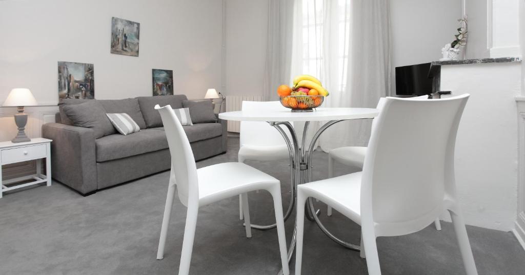 Suites De La Tour Perigueux Centre מראה חיצוני תמונה